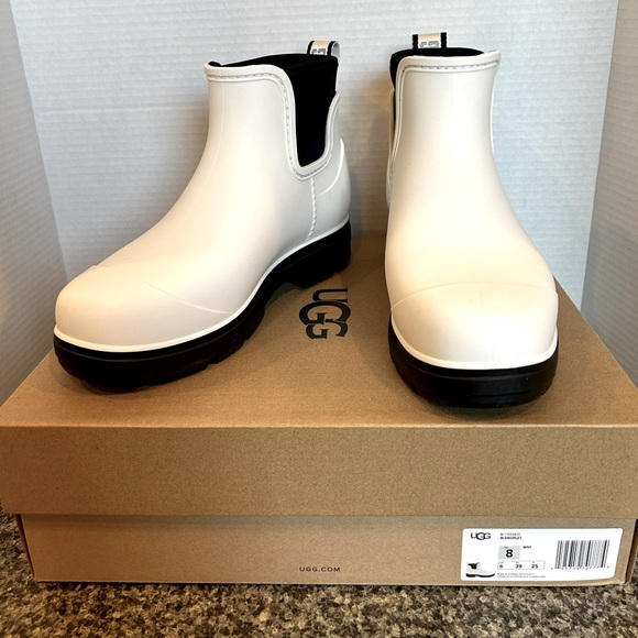 UGG Shoes - New UGG rain boots, white, size 8